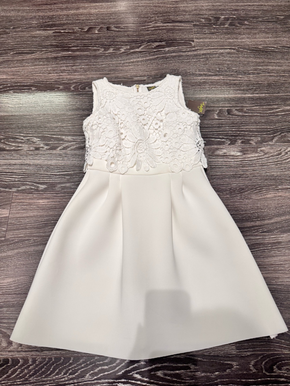 Taylor embroidered sleeveless fit & flare dress white Size 4